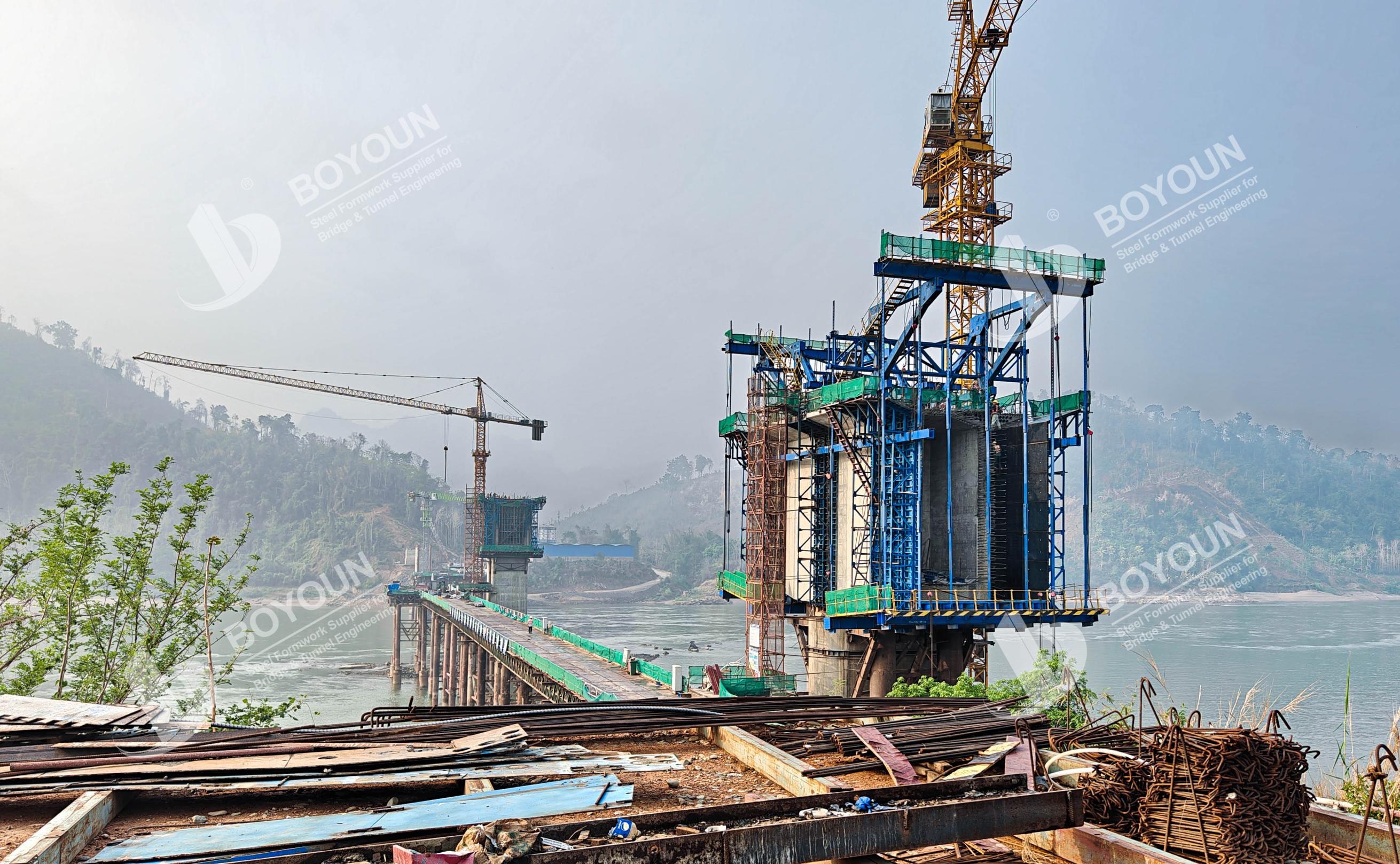 Proyek jembatan sungai Laos