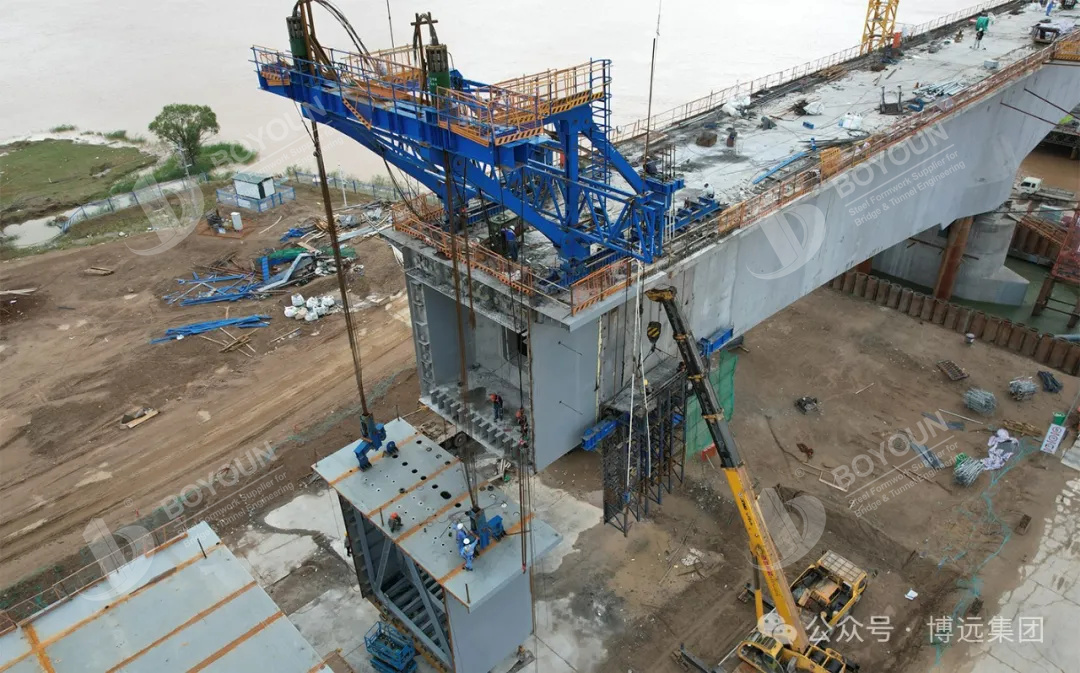 Pembukaan jembatan cantilever