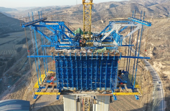 Mengapa kau memilih kereta gantung Cantilever di konstruksi jembatan