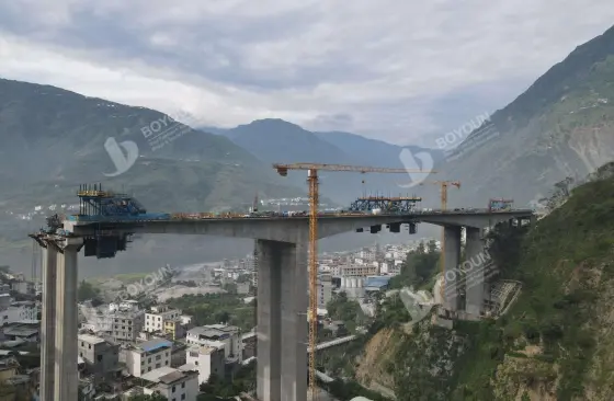 Mengotori No 1 proyek jembatan