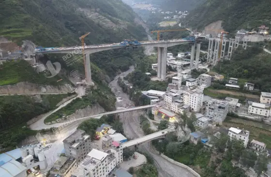 Mengotori No 1 proyek jembatan